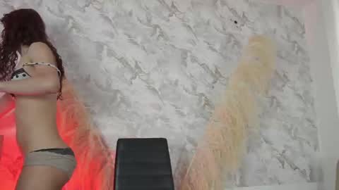 Lyla OF roselinedior online show from 15, 9, 2025