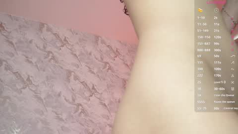 Lyla OF roselinedior online show from 17, 9, 2025