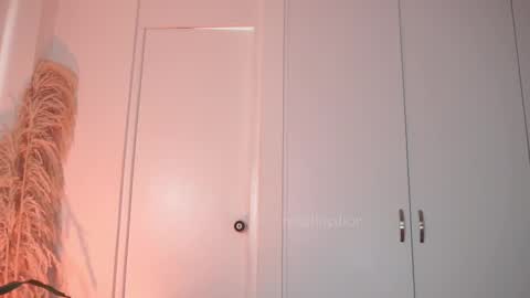 Lyla OF roselinedior online show from 3, 10, 2025