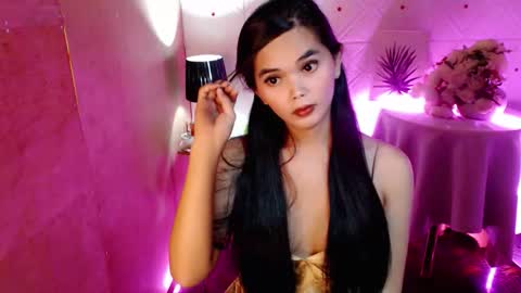 Snapshot of rosella_xx chatting on 19, 9, 2025 TONETH online show from 19, 9, 2025