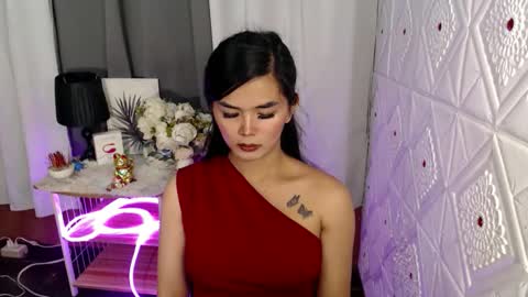Snapshot of rosella_xx chatting on 9, 10, 2025 TONETH online show from 9, 10, 2025