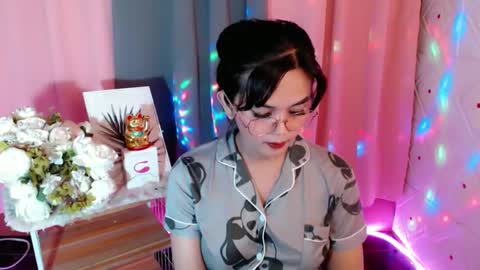 Snapshot of rosella_xx chatting on 5, 12, 2025 TONETH online show from 5, 12, 2025
