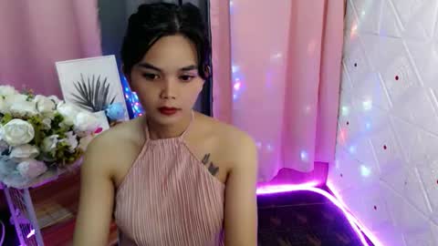 Snapshot of rosella_xx chatting on 14, 12, 2025 TONETH online show from 14, 12, 2025