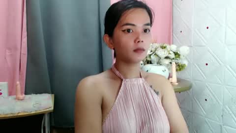 Snapshot of rosella_xx chatting on 24, 6, 2026 TONETH online show from 24, 6, 2026