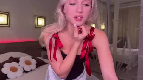 Roselyn  online show from 19, 11, 2025