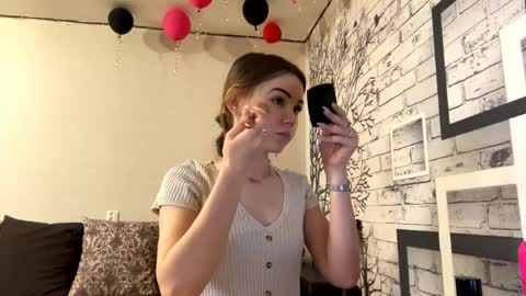 Snapshot of rosenamohmed chatting on 13, 4, 2026 Rosa online show from 13, 4, 2026