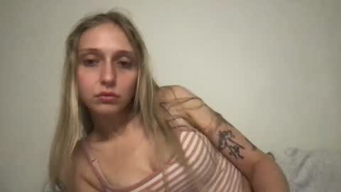 Snapshot of rosepuzzy69 chatting on 1, 10, 2025 RosePuzzy69 online show from 1, 10, 2025