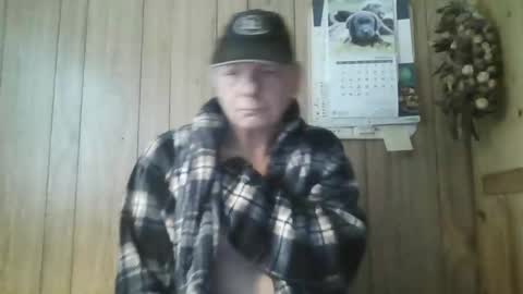 Snapshot of roses2u1958 chatting on 22, 3, 2026 roses2u1958 online show from 22, 3, 2026