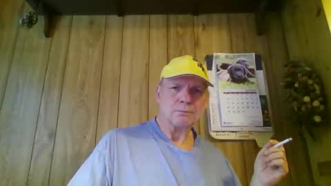Snapshot of roses2u1958 chatting on 27, 4, 2026 roses2u1958 online show from 27, 4, 2026
