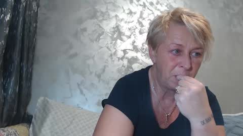 Snapshot of roses_and_lillies chatting on 18, 2, 2025 Lovepinklilly online show from 18, 2, 2025