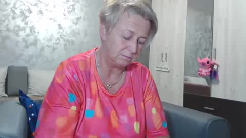 Snapshot of roses_and_lillies chatting on 20, 2, 2025 Lovepinklilly online show from 20, 2, 2025