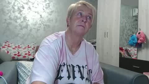 Snapshot of roses_and_lillies chatting on 23, 9, 2025 Lovepinklilly online show from 23, 9, 2025