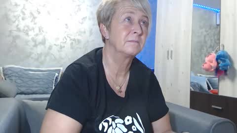 Snapshot of roses_and_lillies chatting on 2, 12, 2025 Lovepinklilly online show from 2, 12, 2025