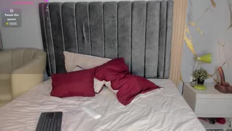   online show from 16, 10, 2025