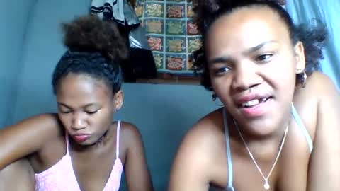 Snapshot of rosia22 chatting on 22, 9, 2025 rosia22 online show from 22, 9, 2025