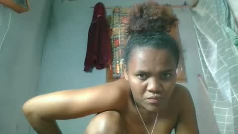 Snapshot of rosia22 chatting on 5, 10, 2025 rosia22 online show from 5, 10, 2025