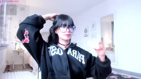 Rosieeee  online show from 12, 9, 2025