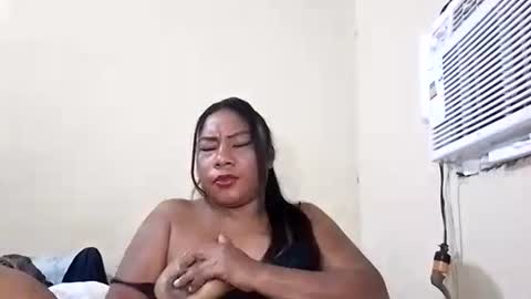 Snapshot of rosmerynava chatting on 11, 3, 2025 rosmerynavarro online show from 11, 3, 2025