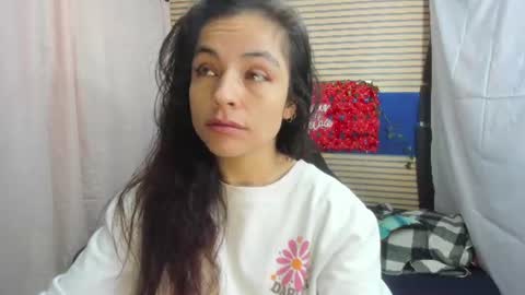 Snapshot of rosse_25 chatting on 17, 6, 2026 Would you like to help me with supplementation and sports suits so I can compete in powerlifting online show from 17, 6, 2026