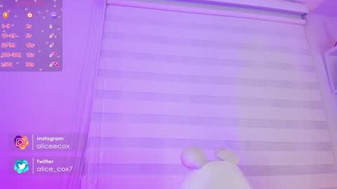 Snapshot of rosse_amyy chatting on 10, 1, 2025 online show from 10, 1, 2025