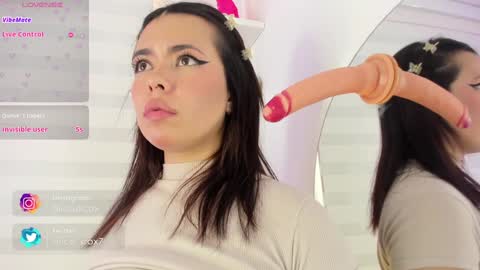 Snapshot of rosse_amyy chatting on 17, 1, 2025 online show from 17, 1, 2025