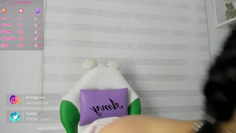 Snapshot of rosse_amyy chatting on 18, 1, 2025 online show from 18, 1, 2025