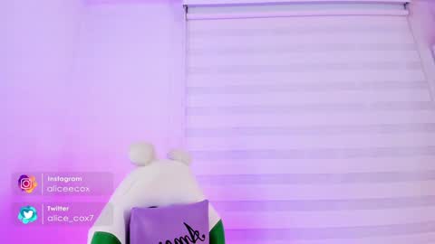 Snapshot of rosse_amyy chatting on 29, 1, 2025 online show from 29, 1, 2025