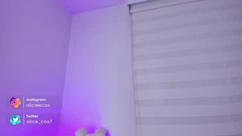 Snapshot of rosse_amyy chatting on 8, 2, 2025 online show from 8, 2, 2025