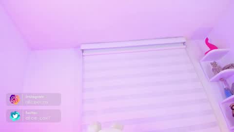 Snapshot of rosse_amyy chatting on 12, 2, 2025 online show from 12, 2, 2025