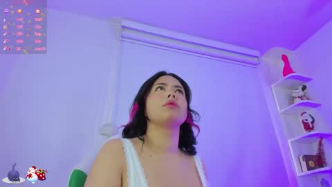 Snapshot of rosse_amyy chatting on 5, 11, 2025 online show from 5, 11, 2025