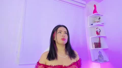 Snapshot of rosse_amyy chatting on 12, 11, 2025 online show from 12, 11, 2025