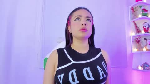 Snapshot of rosse_amyy chatting on 17, 11, 2025 online show from 17, 11, 2025