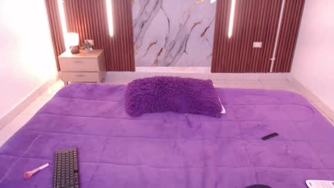 Rossi Hill online show from 6, 1, 2026