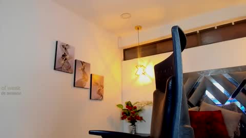 Snapshot of rossi_ss1 chatting on 13, 9, 2025 Ross online show from 13, 9, 2025