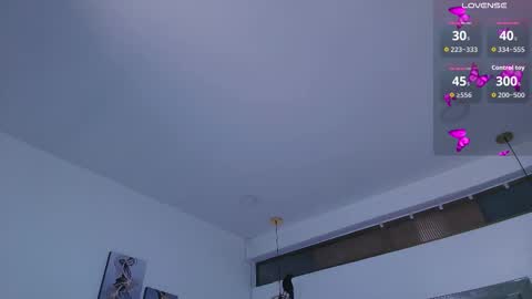 Snapshot of rossi_ss1 chatting on 30, 10, 2025 Ross online show from 30, 10, 2025