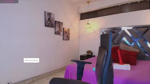 Snapshot of rossi_ss1 chatting on 17, 11, 2025 Ross online show from 17, 11, 2025