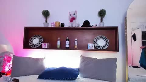 Snapshot of rossiie_hunt_ chatting on 4, 2, 2026 rossiie_hunt_ online show from 4, 2, 2026