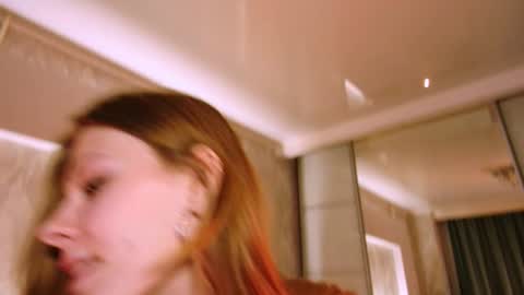 rosy_black_ online show from 6, 1, 2025