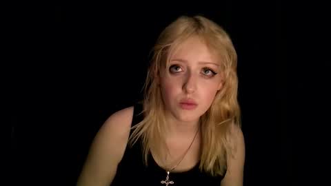 Snapshot of rosy_petal chatting on 16, 10, 2025 rosy_petal online show from 16, 10, 2025