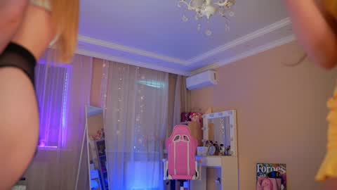 Snapshot of rosyemily chatting on 20, 10, 2025 Hi Im Maria Check my Bio online show from 20, 10, 2025