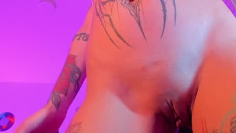 Snapshot of rot_wallace chatting on 31, 3, 2026 rot_wallace online show from 31, 3, 2026