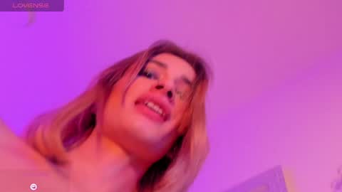 Snapshot of rot_wallace chatting on 18, 4, 2026 rot_wallace online show from 18, 4, 2026