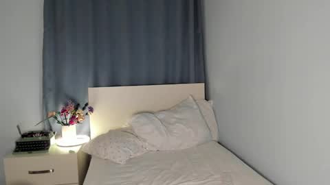 Snapshot of roter_rita chatting on 7, 1, 2025 roter_rita online show from 7, 1, 2025