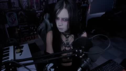 Snapshot of rotten_dreams chatting on 19, 2, 2025 rot online show from 19, 2, 2025