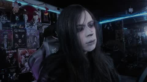 Snapshot of rotten_dreams chatting on 9, 10, 2025 rot online show from 9, 10, 2025