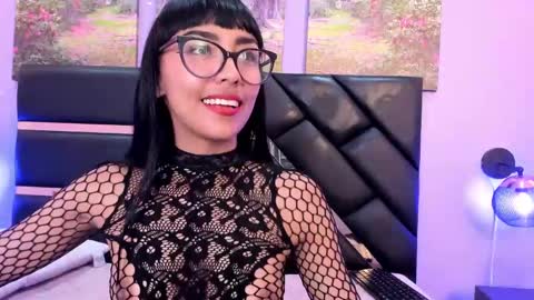 Snapshot of roulyy chatting on 11, 1, 2025  JESSY ROULY online show from 11, 1, 2025