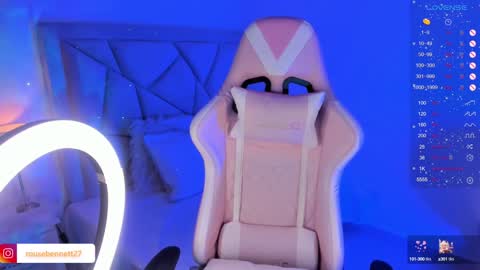 Snapshot of rouse_benett27 chatting on 2, 1, 2025 online show from 2, 1, 2025