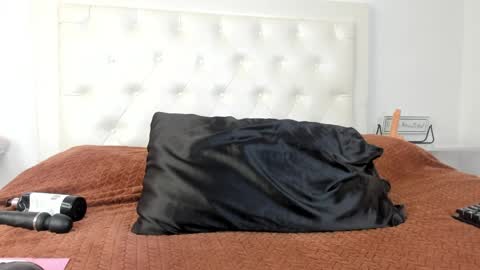 Snapshot of rouse_sexy_hotxx77 chatting on 29, 3, 2026 rouse_sexy_hotxx77 online show from 29, 3, 2026