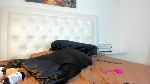 Snapshot of rouse_sexy_hotxx77 chatting on 18, 4, 2026 rouse_sexy_hotxx77 online show from 18, 4, 2026