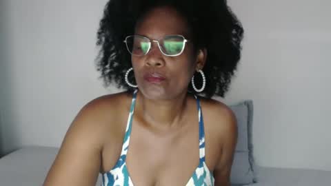Snapshot of roushlove chatting on 18, 1, 2025 luxa online show from 18, 1, 2025